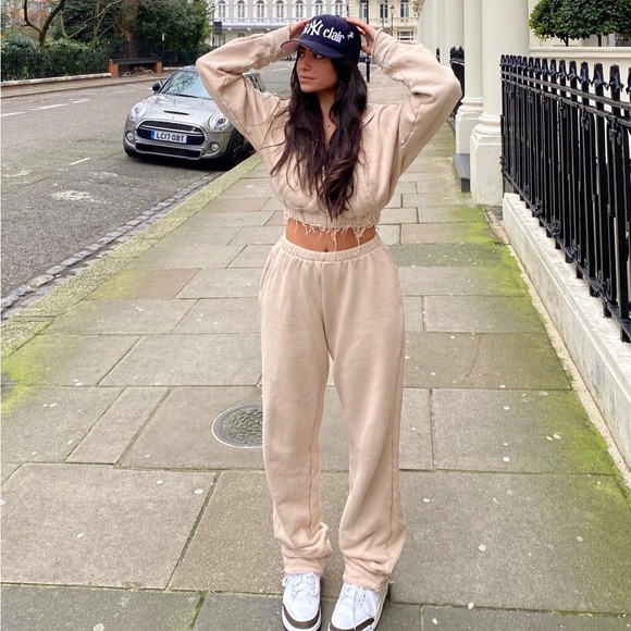 The Kript store matching sweat suit - Picture 2 of 10